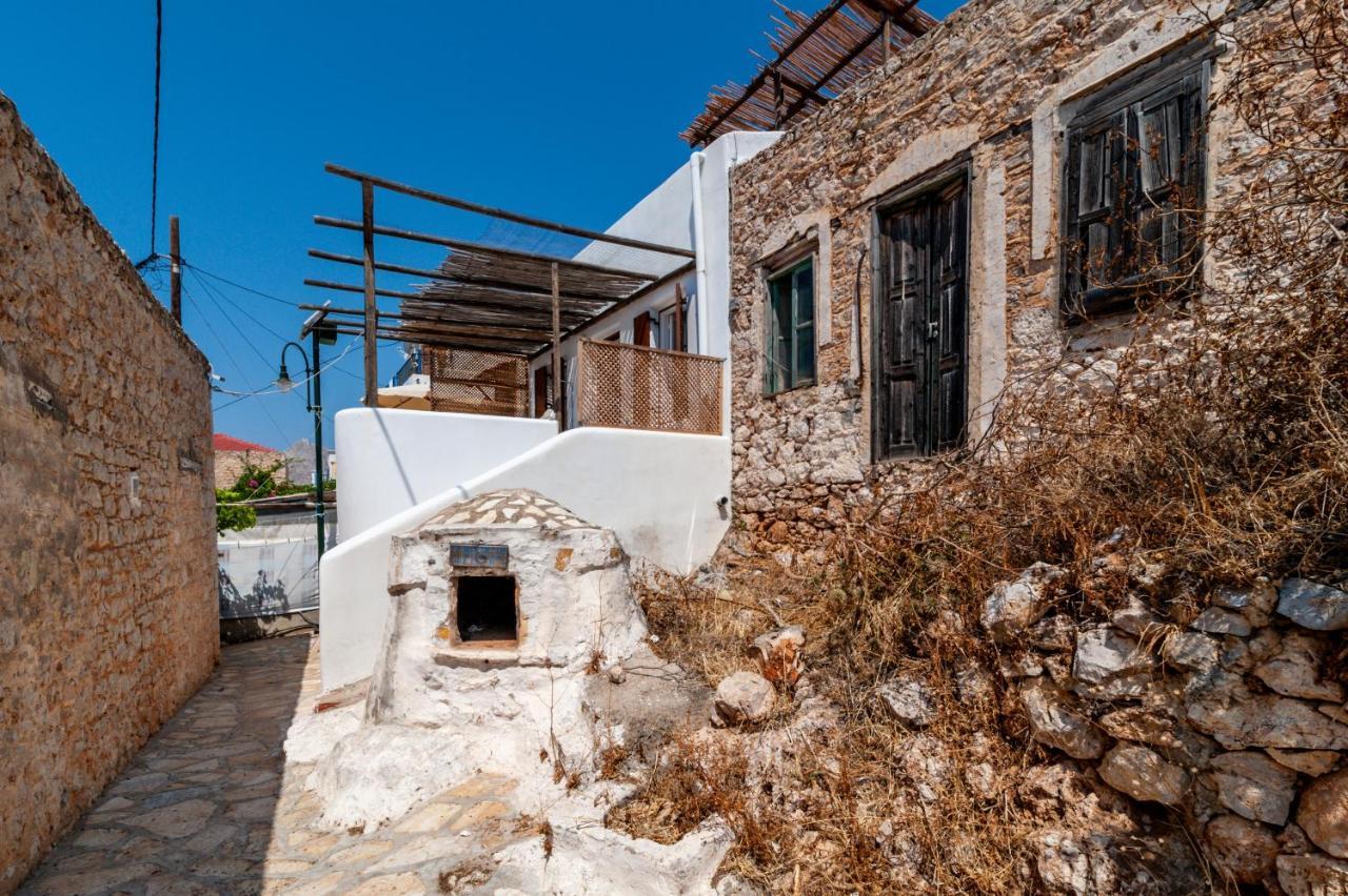 Atlantis Houses Chalki Town Buitenkant foto