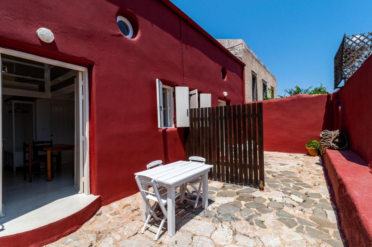 Atlantis Houses Chalki Town Buitenkant foto