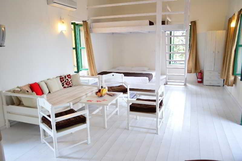 Atlantis Houses Chalki Town Buitenkant foto