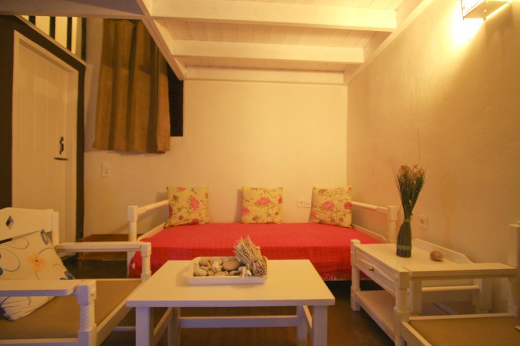 Atlantis Houses Chalki Town Buitenkant foto