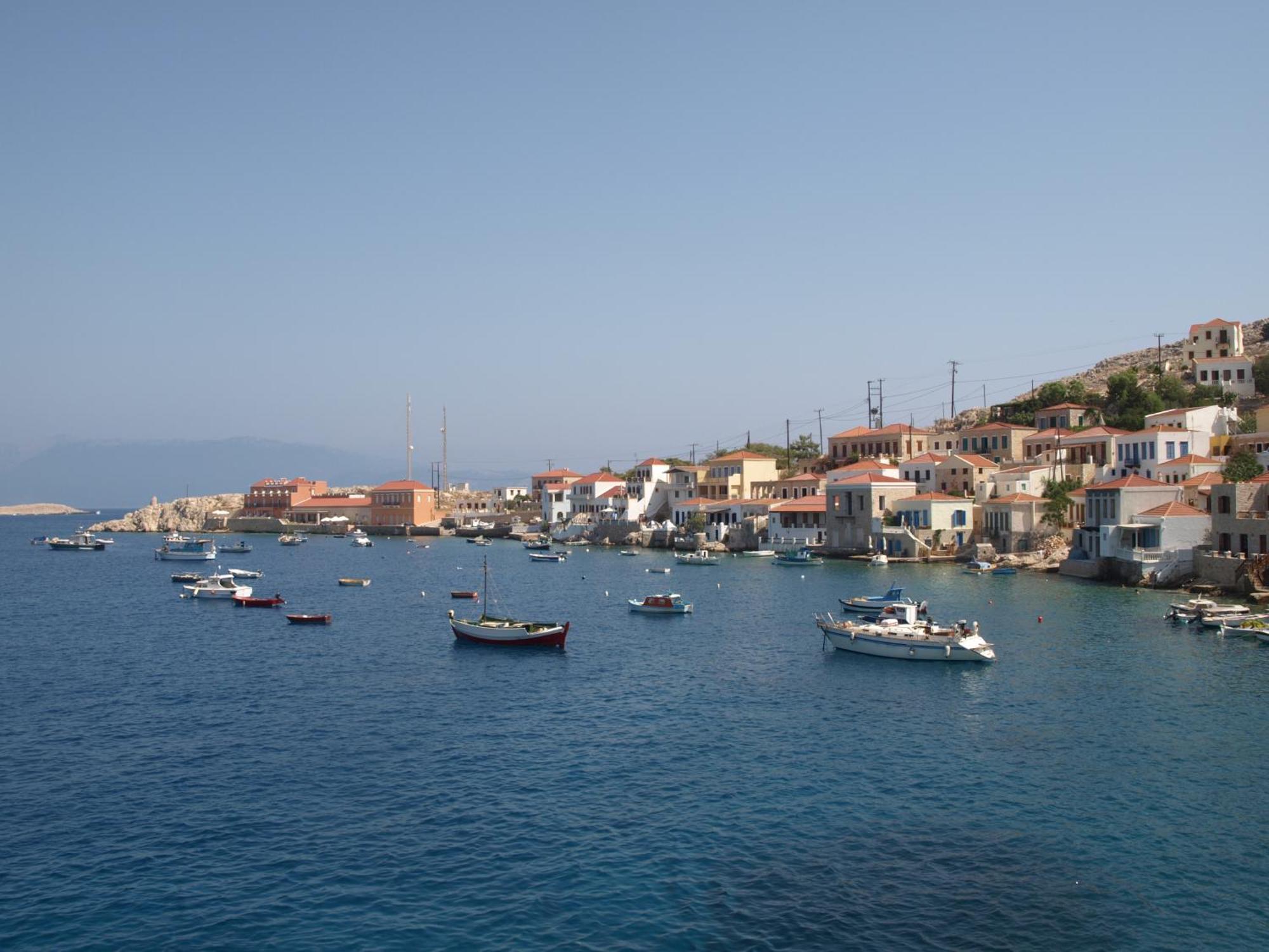 Atlantis Houses Chalki Town Buitenkant foto